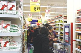 超市自制散装食品存隐患 各类小吃多是黑户